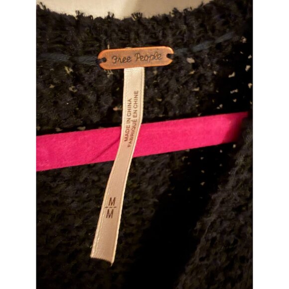 FREE PEOPLE WOMENS BLACK V NECK SWEATER SZ MEDIUM - Picture 2 of 2
